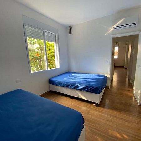 Apartamento Guaruja Pitangueiras 50 Metros Da Praia. Exterior photo
